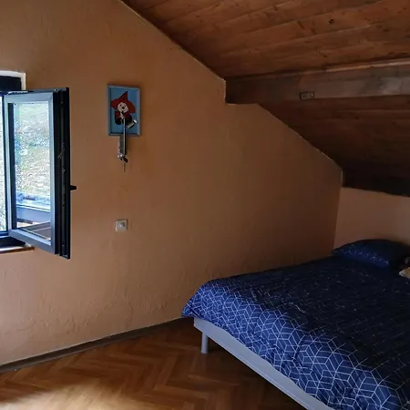 Monti Di Motti Inmitten Der Dom wakacyjny Gordola