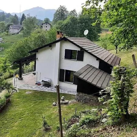 Prázdninový dům Casa Monti Di Motti *